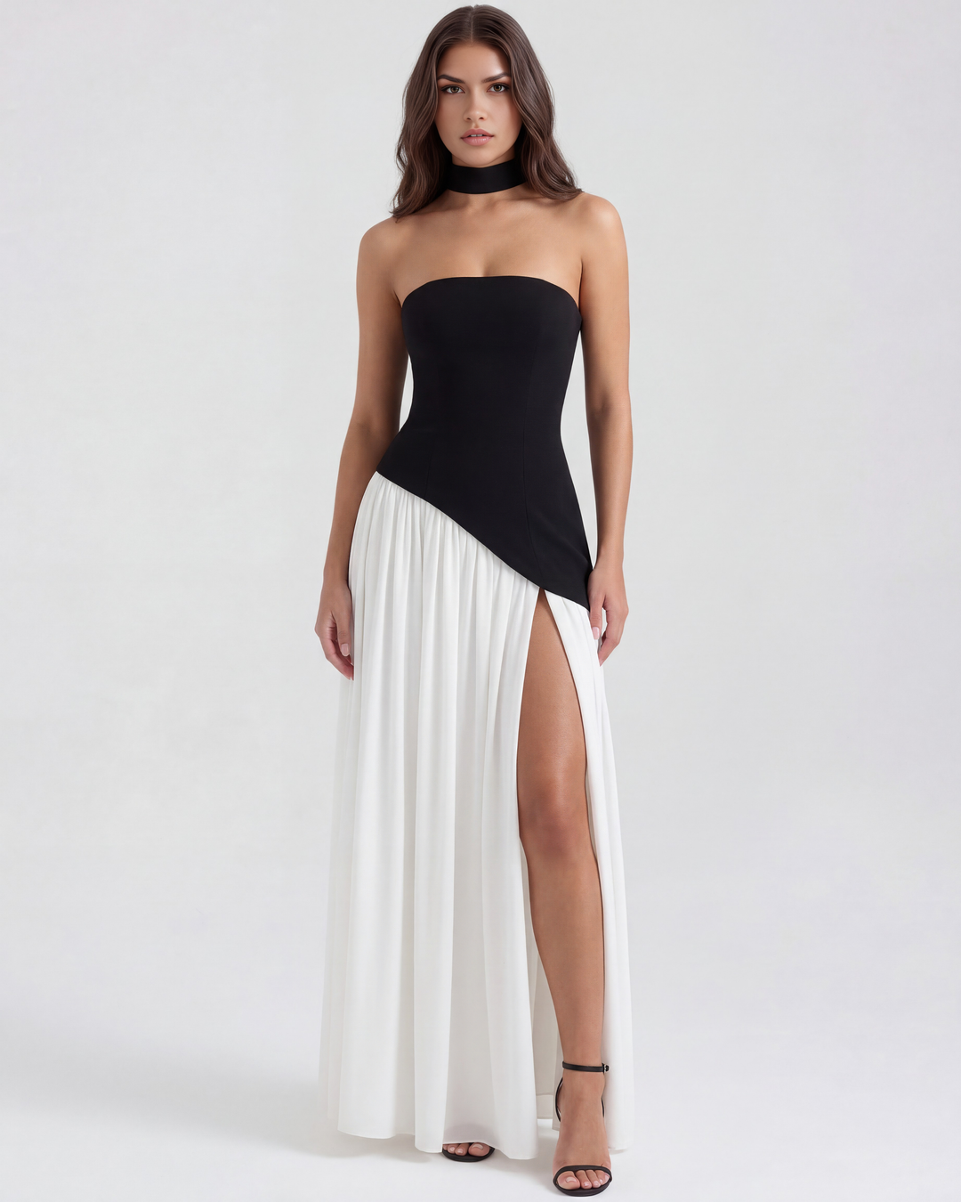 DANIELA - VESTIDO MAXI ESCOTE ESCULPIDO BLANCO Y NEGRO