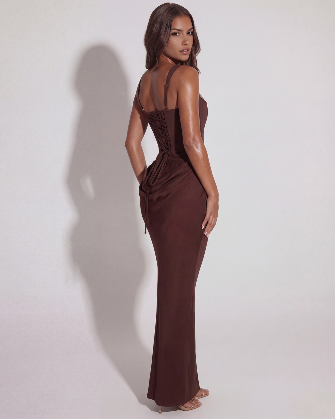 ADRIANA - VESTIDO MAXI BODYCON ESPALDA CRUZADA CHOCOLATE