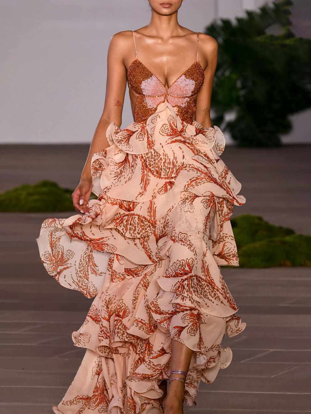 MÓNICA - VESTIDO ELEGANTE BORDADO