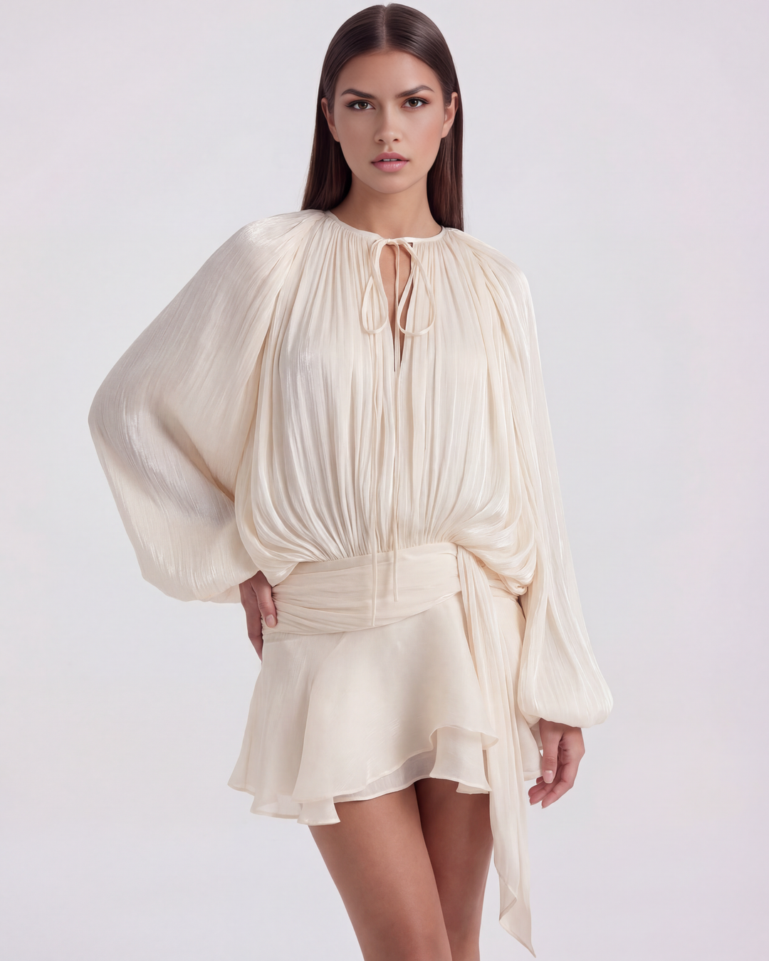 VIOLETA - VESTIDO MINI PLISADO CON VOLANTES CREMA